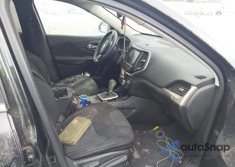 2015 Jeep Cherokee Latitude z USA, uszkodzony, nr VIN 1C4PJLCB0FW782039